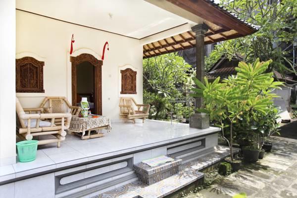 Koming House Privatunterkunft *
